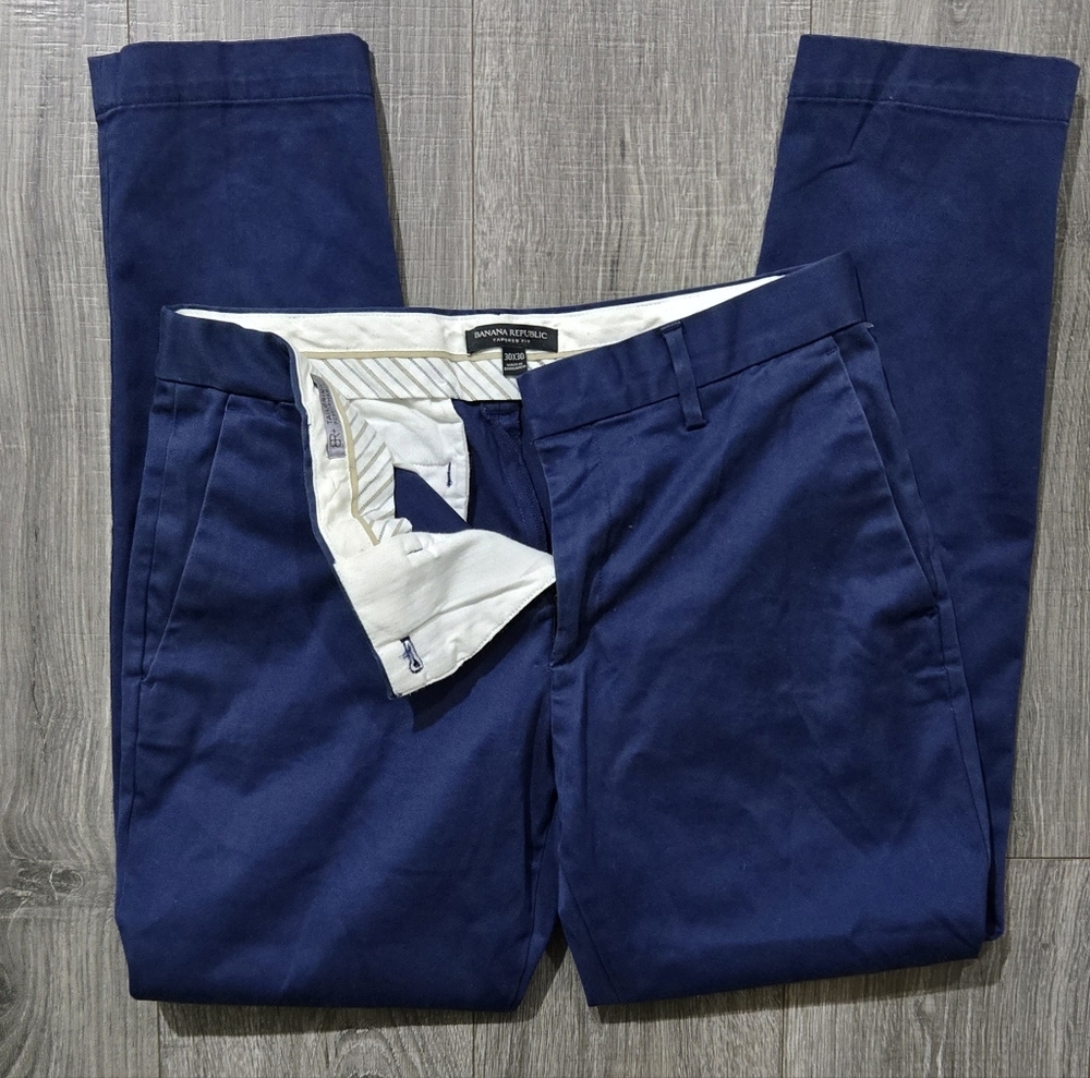 Banana Republic Men’s Navy Blue Chino Pants Waist 30 Straight Casual Workweek.